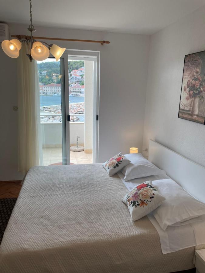 Apartmani Isabella - Ilda Radonic Jelsa  Ngoại thất bức ảnh