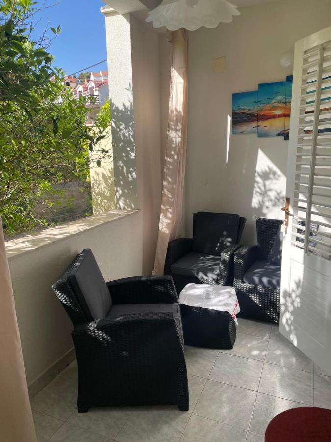 Apartmani Isabella - Ilda Radonic Jelsa  Ngoại thất bức ảnh