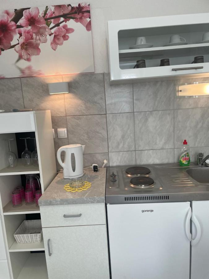 Apartmani Isabella - Ilda Radonic Jelsa  Ngoại thất bức ảnh