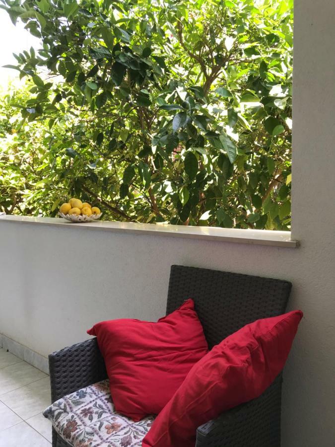 Apartmani Isabella - Ilda Radonic Jelsa  Ngoại thất bức ảnh
