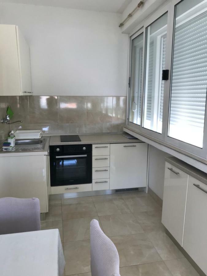 Apartmani Isabella - Ilda Radonic Jelsa  Ngoại thất bức ảnh